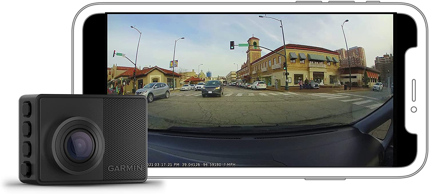 מצלמה לרכב Garmin Dash Cam 67W